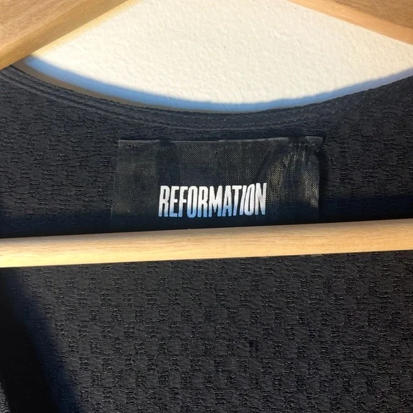 REFORMATION VISTA MAXI WRAP DRESS WITH CUTOUT IN BLACK SIZE 2 - Picture 4 of 6